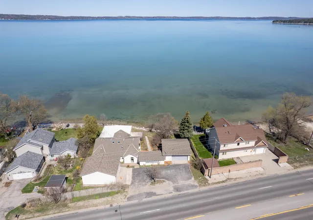 Homes for sale in Williamsburg, MI | 5271 Us-31 N, Williamsburg, MI 49690 | MLS# 80067915