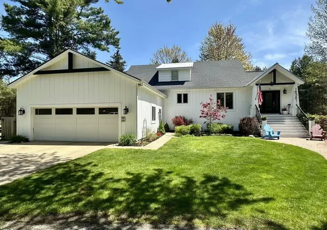 1st image of 16381 Greenly St, Holland, MI 49424 | MLS# 70532587