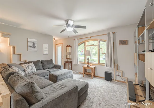 3rd image of 1780 Woodrun Dr, Lowell, MI 49331 | MLS# 70532018