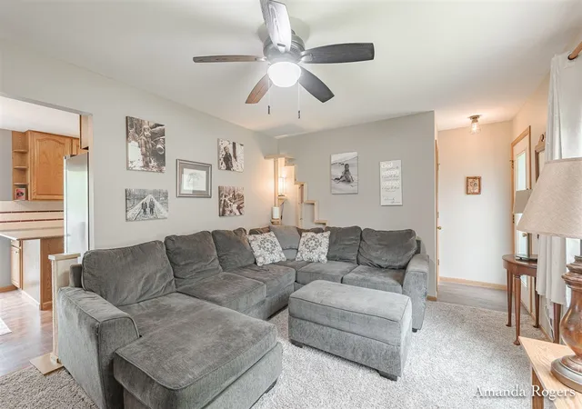 4th image of 1780 Woodrun Dr, Lowell, MI 49331 | MLS# 70532018