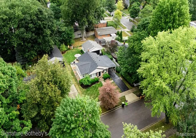 Photo 2 of Sale Pending at 875 Allen Dr, Northville, MI 48167 1130 | MLS# 61024637 | Listing updated on 2026-09-12