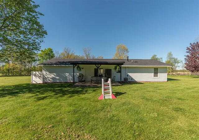 Homes for sale in Pleasant Lake, MI | 12199 N Meridian Rd, Pleasant Lake, MI 49272 | MLS# 70532629