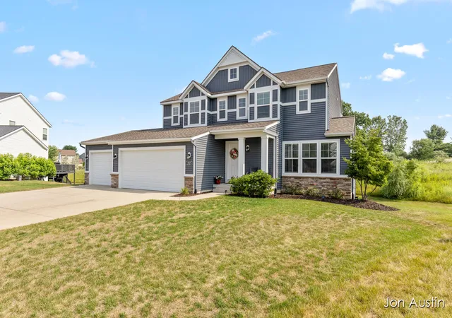Photo 2 of Sale Pending at 2929 E Morgan Trl, Rockford, MI 49341 | MLS# 70547031 | Listing updated on 2026-08-19