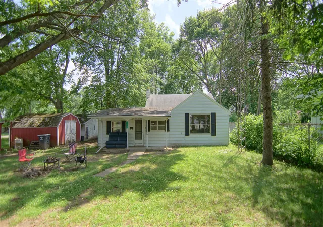 Homes for sale in Buchanan, MI | 113 W 5th St, Buchanan, MI 49107 | MLS# 70539284