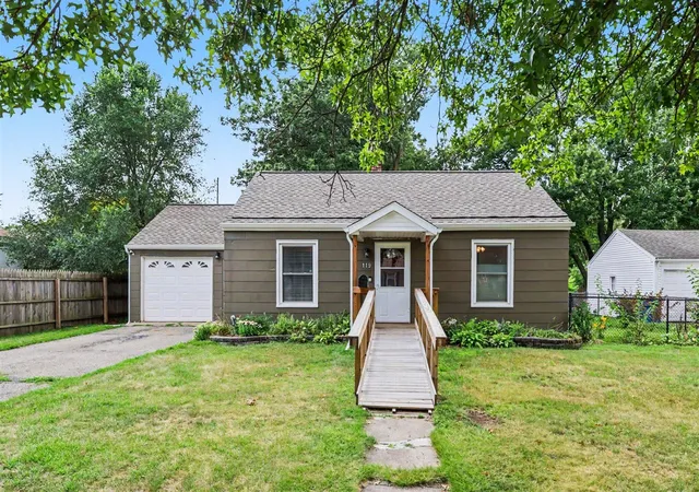 Photo 2 of Sale Pending at 119 N 24th St, Battle Creek, MI 49015 | MLS# 70555165 | Listing updated on 2026-09-02