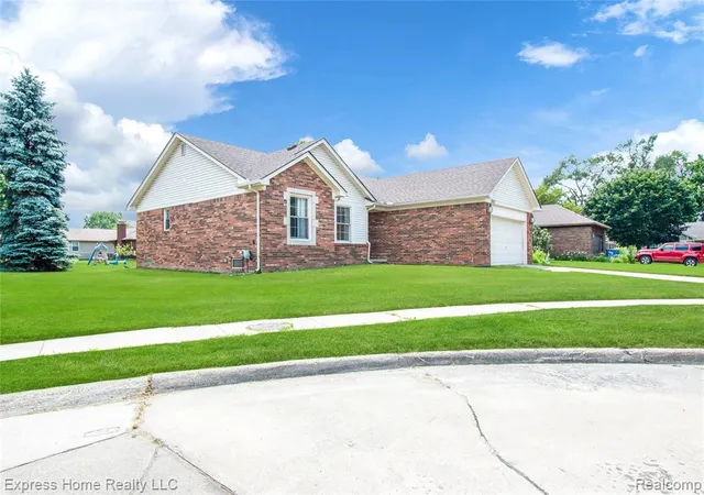 5th image of 5010 Kelly Dr, Warren, MI 48092 5022 | MLS# 61007856