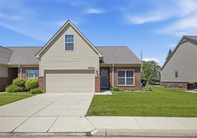 Homes for sale in Flat Rock, MI | 24066 Hemlock Dr, Flat Rock, MI 48134 | MLS# 60998227