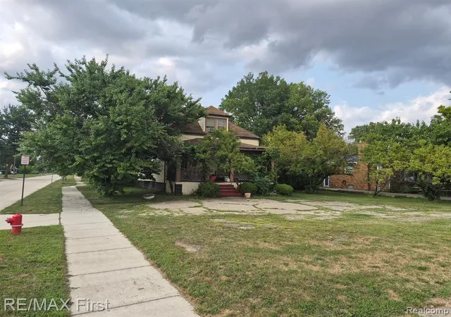 1st image of 4879 E 9 Mile Rd, Warren, MI 48091 | MLS# 61021791