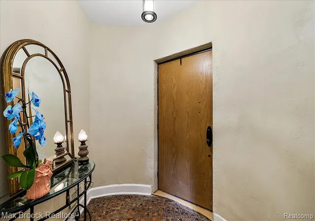 Photo 3 of Sale Pending at 31543 Fairfax Ave, Beverly Hills, MI 48025 | MLS# 61015184 | Listing updated on 2026-08-13