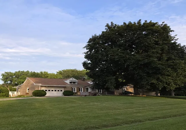 Photo 3 of Single family home for sale at 1180 N River Rd, Saginaw, MI 48609 | MLS# 50215286 | Listing updated on 2026-08-19