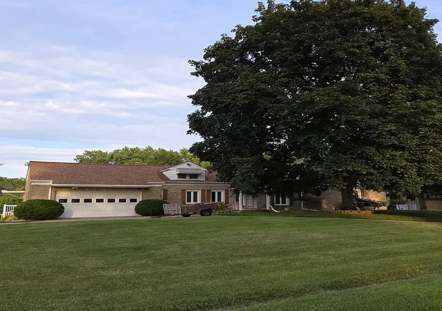 Photo 4 of Single family home for sale at 1180 N River Rd, Saginaw, MI 48609 | MLS# 50215286 | Listing updated on 2026-08-19