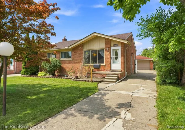 Photo 2 of Sale Pending at 32150 Grandview Ave, Westland, MI 48186 | MLS# 61014991 | Listing updated on 2026-09-19