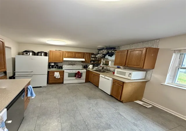 Homes for sale in Belleville, MI | 41559 Mc Kinley St, Belleville, MI 48111 | MLS# 70543747