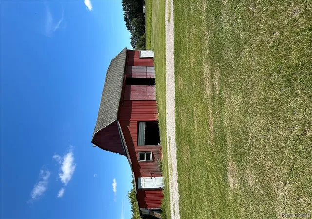 Homes for sale in Caro, MI | 3850 Densmore Rd, Caro, MI 48723 | MLS# 61006453