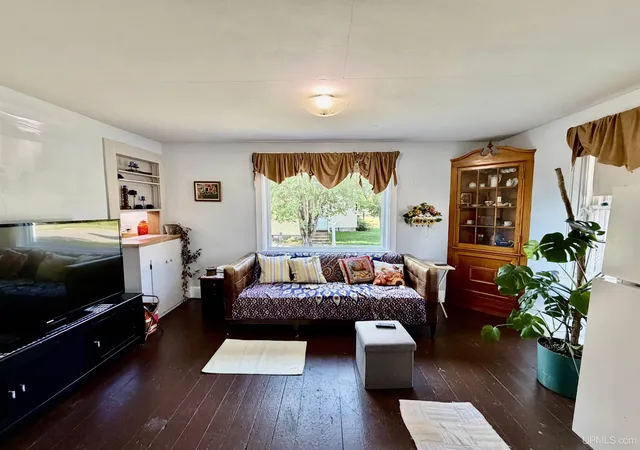 Photo 4 of Single family home for sale at 380 Hemlock St, Republic, MI 49879 | MLS# 50218754 | Listing updated on 2026-09-23