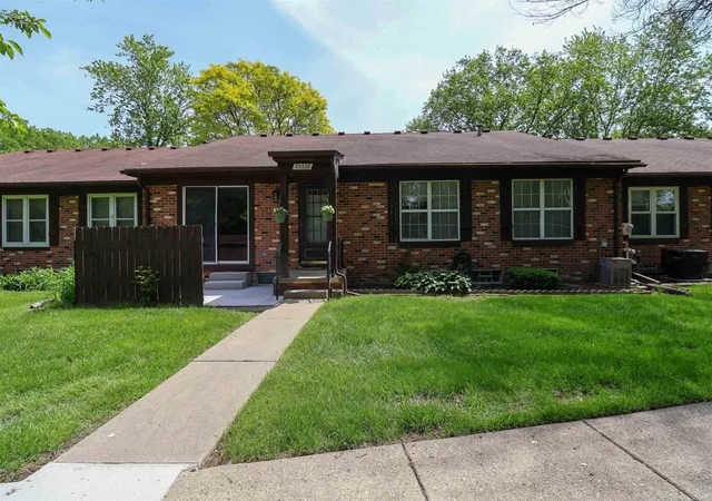 2nd image of 35338 Bristlecone Dr, Clinton Township, MI 48035