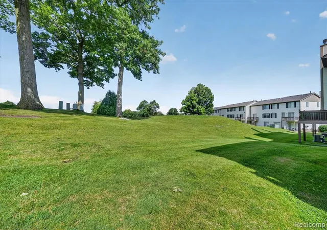 42nd image of 217 Oak Ridge Dr, Pontiac, MI 48341 | MLS# 61020994