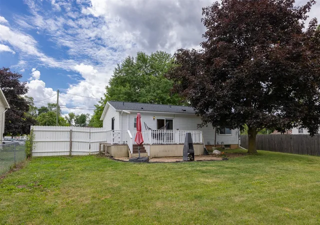 Homes for sale in Tecumseh, MI | 1205 Sunset Dr, Tecumseh, MI 49286 | MLS# 70544242