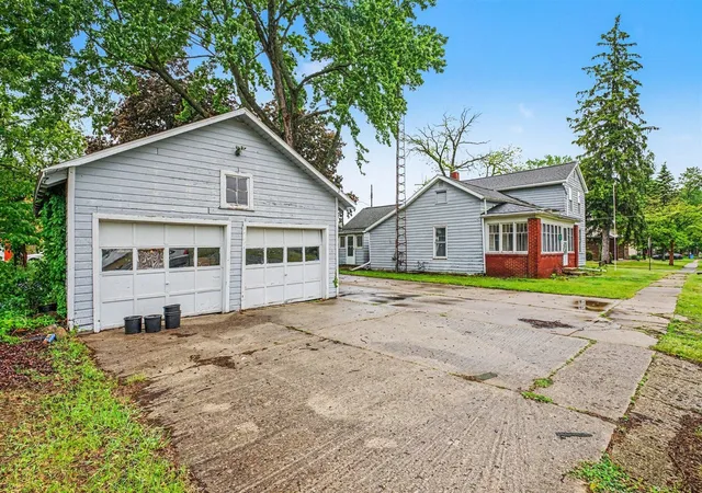 Photo 2 of Single family home for sale at 232 S 2nd Street, Burr Oak, MI 49030 | MLS# 70534229 | Listing updated on 2026-06-09