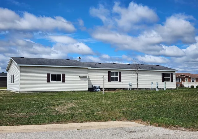 Homes for sale in Escanaba, MI | 1620 Willow Creek Rd, Escanaba, MI 49829 | MLS# 50198054