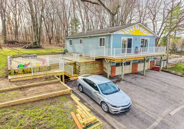 Homes for sale in Pinckney, MI | 2696 Universal Dr, Pinckney, MI 48169 | MLS# 70523262
