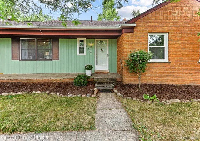 Photo 49 of Sale Pending at 31890 Dohany Dr, Farmington Hills, MI 48336 | MLS# 61020697 | Listing updated on 2026-08-28
