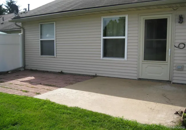 Photo 3 of Condo for sale at 138 Countryside Ln, Highland, MI 48357 | MLS# 61009174 | Listing updated on 2026-07-20