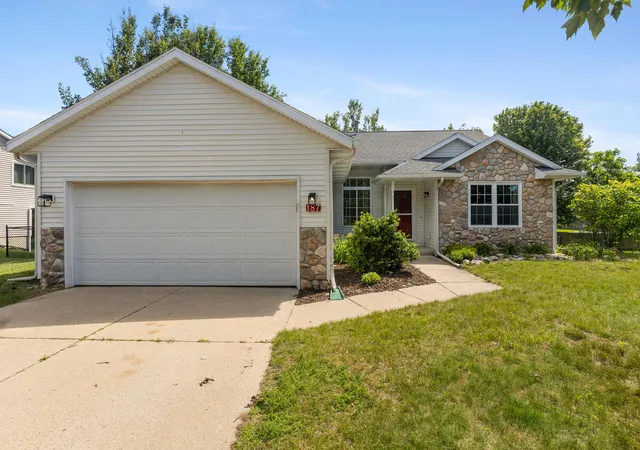 image of 187 Riverwood Dr, Middleville, MI 49333 | MLS# 70540481