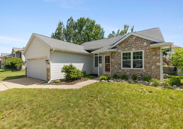 image of 187 Riverwood Dr, Middleville, MI 49333 | MLS# 70540481