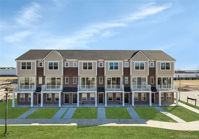 Photo 3 of Condo for sale at 30037 Center St #20, New Hudson, MI 48165 | MLS# 61018607 | Listing updated on 2026-08-07