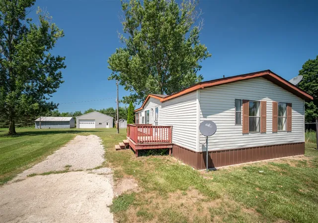 Photo 2 of Sale Pending at 7953 S Baldwin Ave, Newaygo, MI 49337 | MLS# 70546263 | Listing updated on 2026-08-27