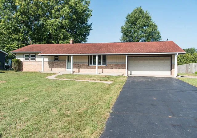 2nd image of 35918 Riverview Dr, Paw Paw, MI 49079 | MLS# 70486575