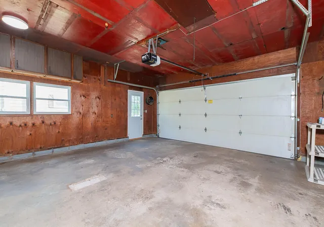 36th image of 35918 Riverview Dr, Paw Paw, MI 49079 | MLS# 70486575