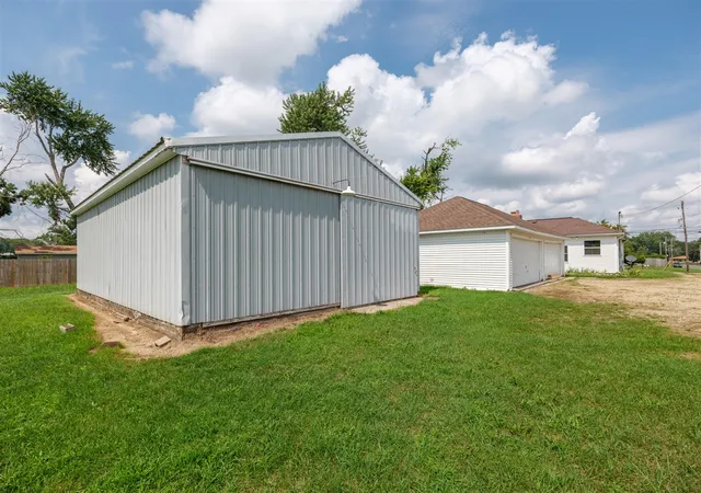 Photo 3 of Single family home for sale at 213 Schuring Rd, Portage, MI 49024 | MLS# 70554223 | Listing updated on 2026-08-31