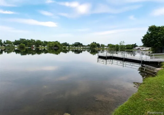 2nd image of 48582 Lakeview, Shelby Township, MI 48317 | MLS# 61022794