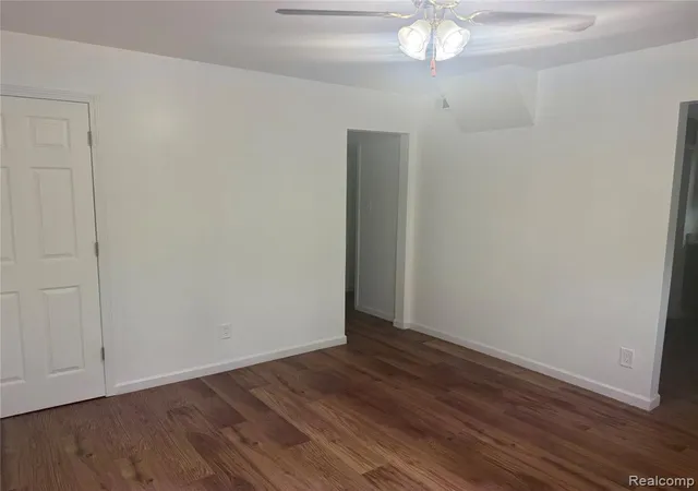 Photo 4 of Single family home for sale at 4956 Huron St, Dearborn Heights, MI 48125 2926 | MLS# 61012046 | Listing updated on 2026-10-16