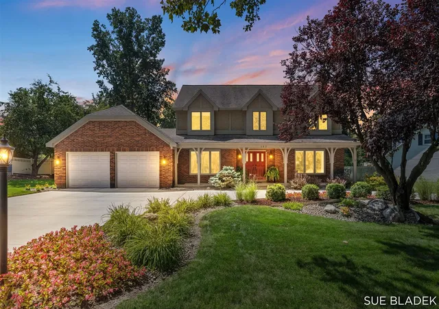 Photo 2 of Sale Pending at 152 Sorrento Dr, Holland, MI 49423 | MLS# 70554215 | Listing updated on 2026-09-03