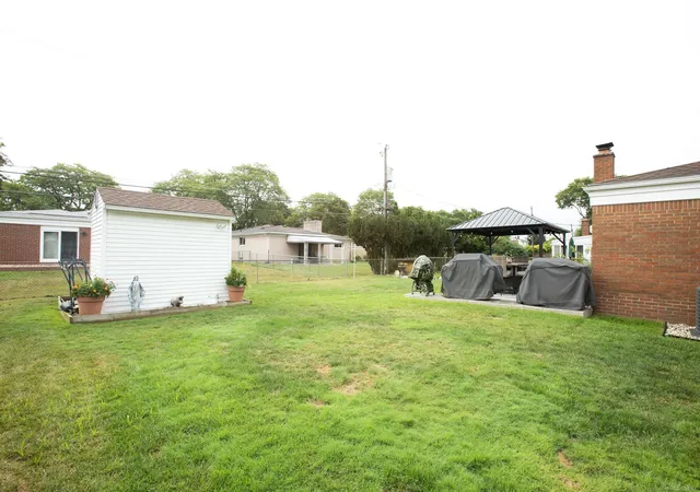 Photo 44 of Sale Pending at 30918 Primrose Dr, Warren, MI 48088 | MLS# 50219844 | Listing updated on 2026-09-04