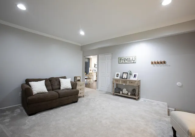 Photo 5 of Sale Pending at 30918 Primrose Dr, Warren, MI 48088 | MLS# 50219844 | Listing updated on 2026-09-04