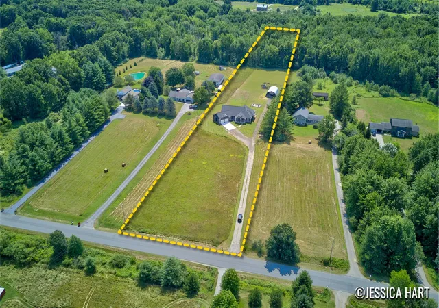 2nd image of 9120 Whittall St, Rockford, MI 49341 | MLS# 70550071