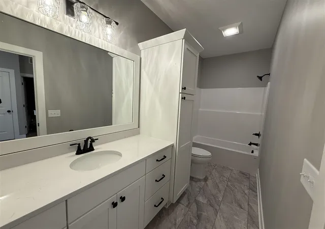 Listing Photo 4 - Condo for sale in building located at 11980 Smithfield Dr, Holland, MI 49424 - Unit #50