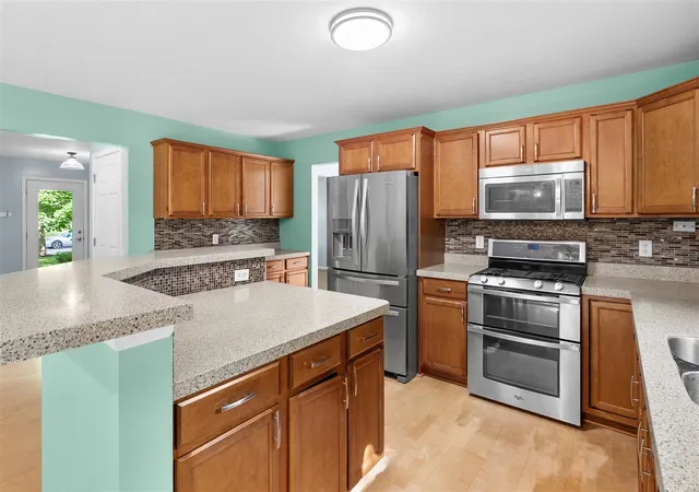 Homes for sale in Kalamazoo, MI | 6737 Annandale Dr, Kalamazoo, MI 49009 | MLS# 70535005
