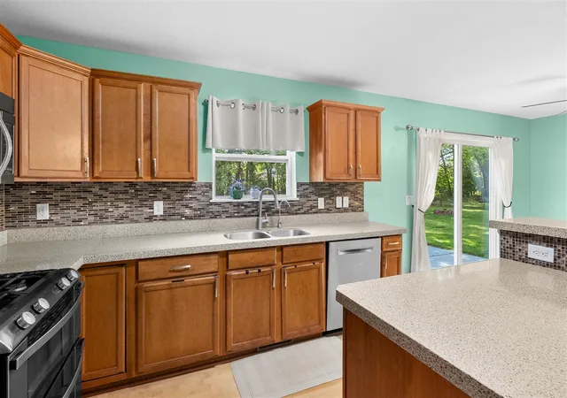 Homes for sale in Kalamazoo, MI | 6737 Annandale Dr, Kalamazoo, MI 49009 | MLS# 70535005