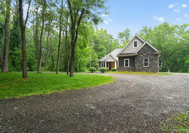 Homes for sale in Ortonville, MI | 790 Grange Hall Rd, Ortonville, MI 48462 | MLS# 61003443
