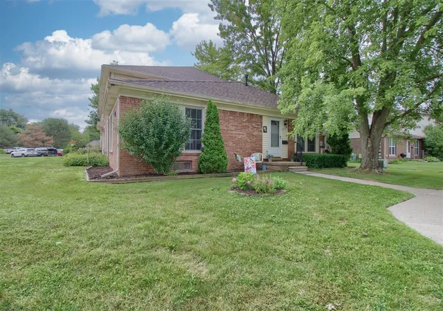 2nd image of 44507 N Umberland Cir, Canton, MI 48187 | MLS# 70545012