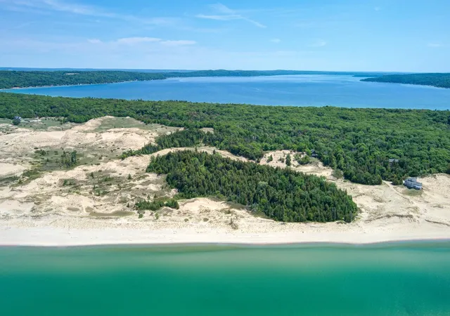 Homes for sale in Frankfort, MI | 3312 Old State Rd, Frankfort, MI 49635 | MLS# 80064369