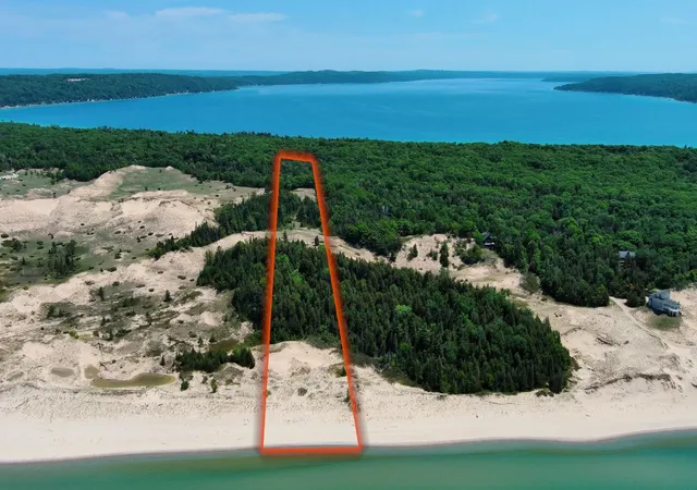 Homes for sale in Frankfort, MI | 3312 Old State Rd, Frankfort, MI 49635 | MLS# 80064369