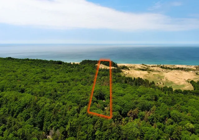 Homes for sale in Frankfort, MI | 3312 Old State Rd, Frankfort, MI 49635 | MLS# 80064369
