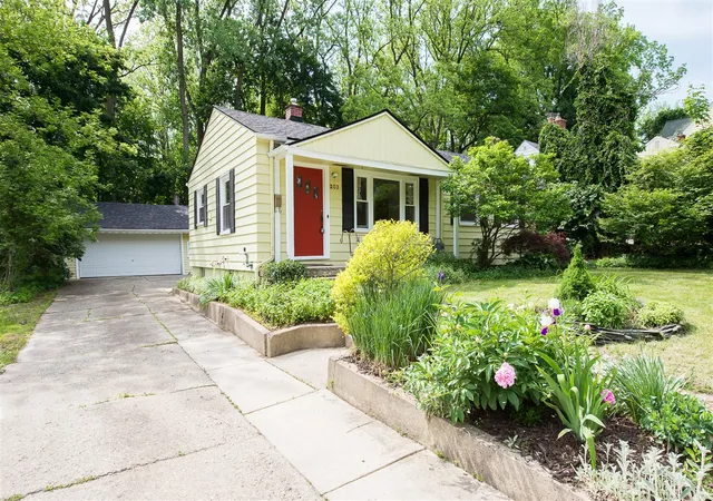 Photo 3 of Single family home for sale at 203 Doty Ave, Ann Arbor, MI 48103 | MLS# 70553109 | Listing updated on 2026-09-04