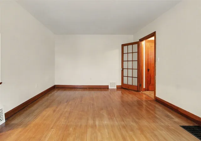 Photo 4 of Single family home for sale at 1309 N Congress St, Ypsilanti, MI 48197 | MLS# 70553083 | Listing updated on 2026-09-17